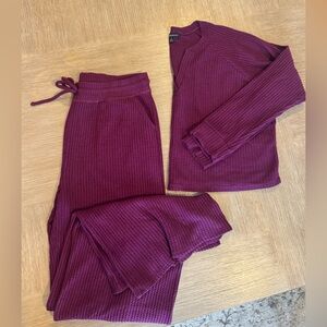 Beyond Yoga Free Style Lounge Set